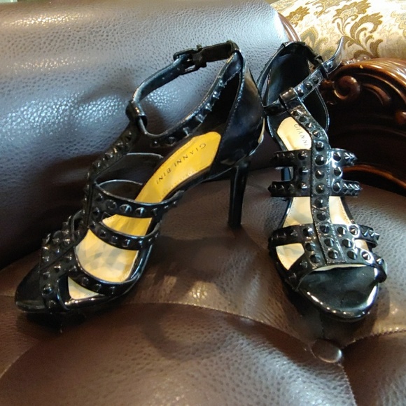 Gianni Bini black strappy heels 7.5 - Picture 1 of 3